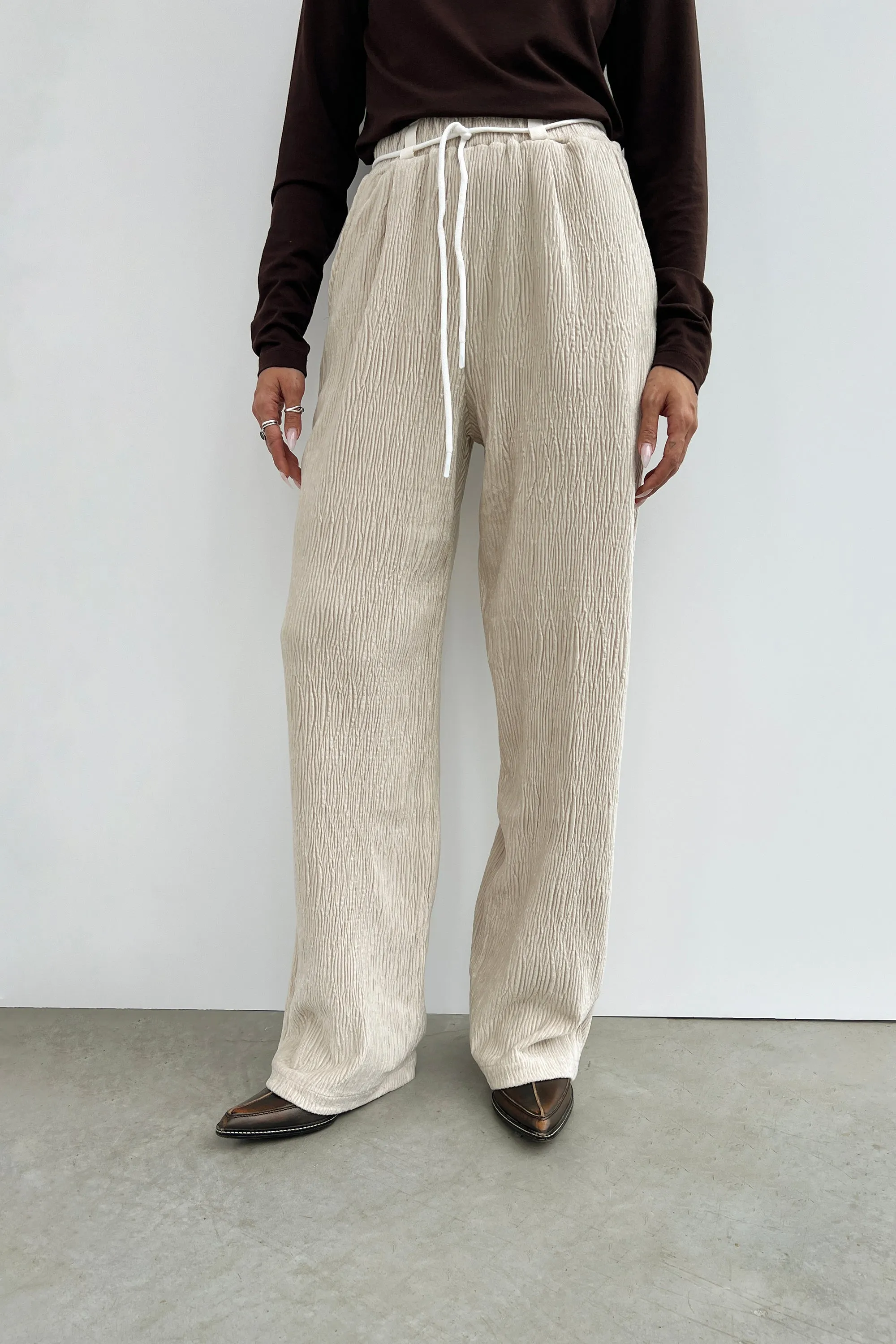 RIBBED STRAIGHT LEG PANTS