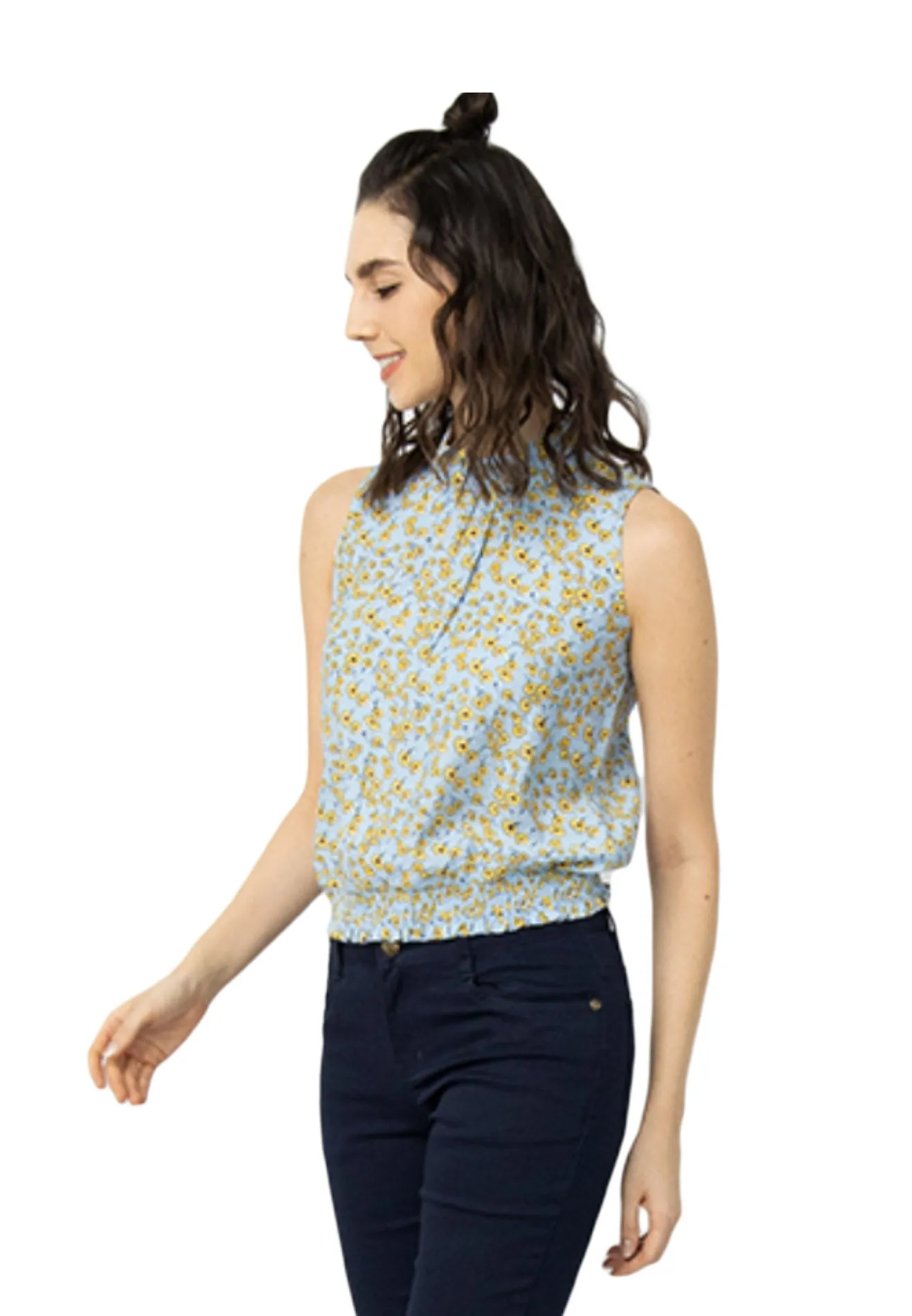 VOIR JEANS Ruffles Collared Spring Garden Top