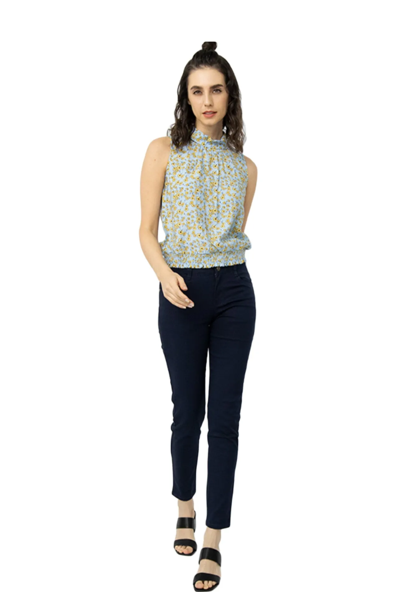 VOIR JEANS Ruffles Collared Spring Garden Top